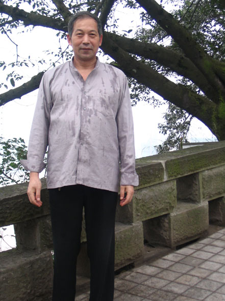 2005.10.5郑学功于重庆鹅岭1.jpg